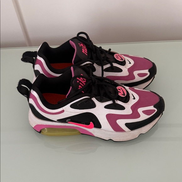 Nike Women’s Air Max 200 Pink ‘Have A Nike Day’ sneakers - Picture 2 of 9